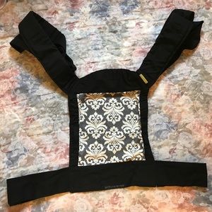 Infantino Baby Carrier - Sash Mei Tai